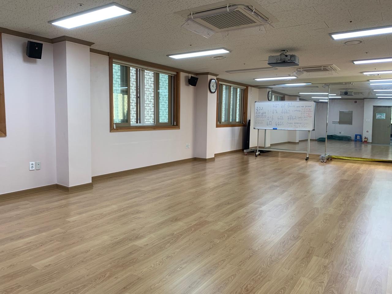 종합복지관(1층 소강당)